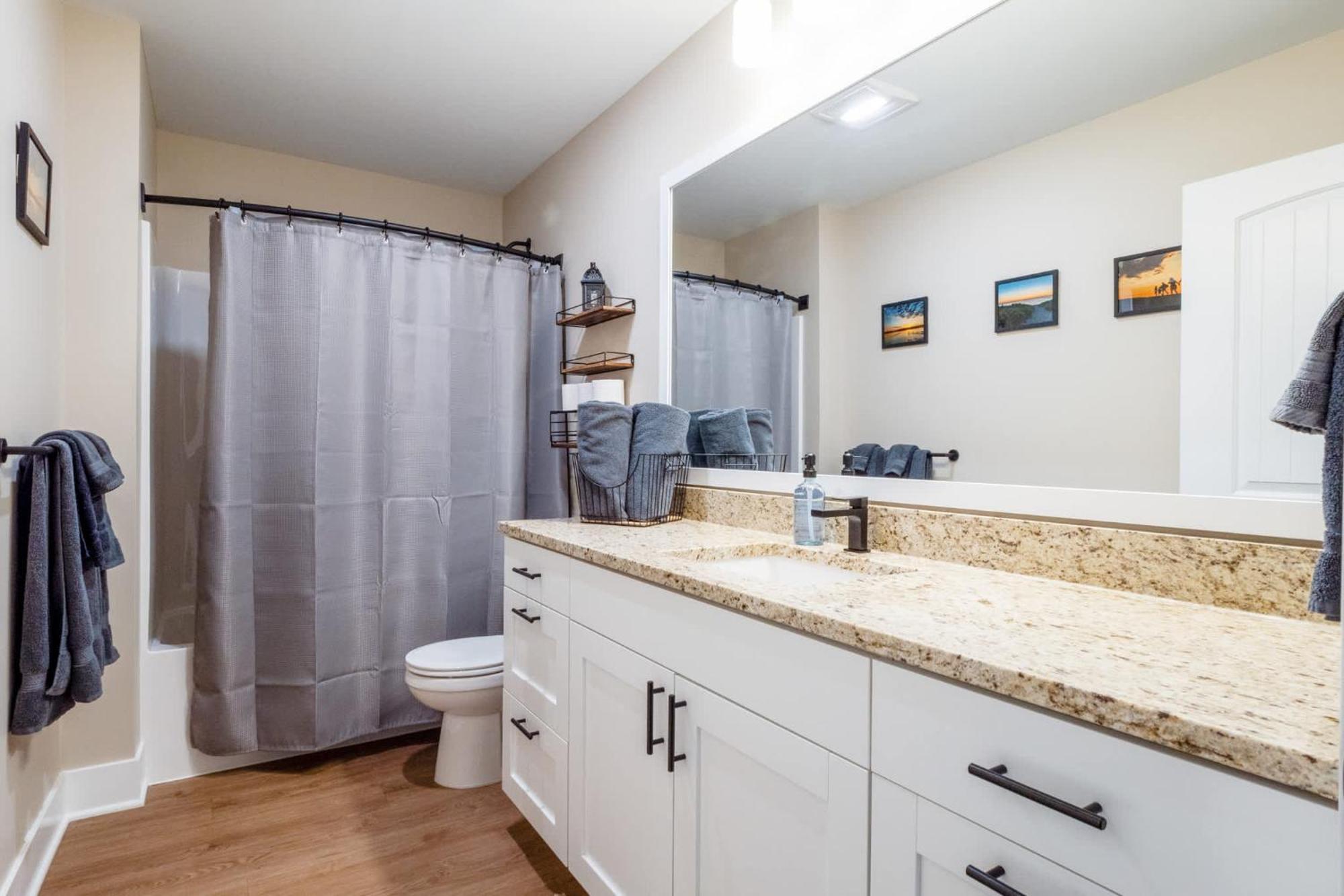 A Pet Friendly Cozy Condo In Traverse City Eksteriør billede